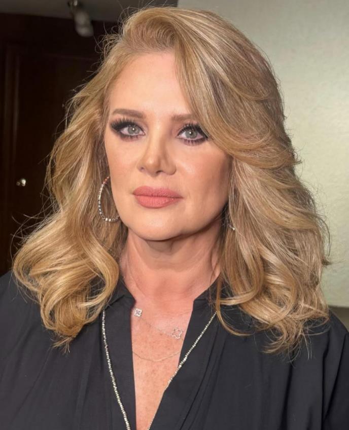 erika buenfil.png