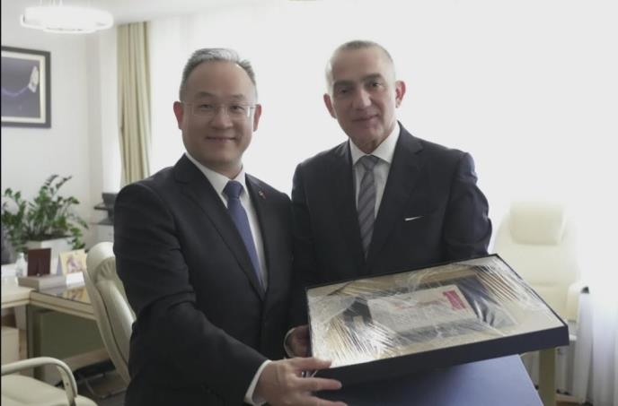 Nenad Vujić Li Ming 3.jpg