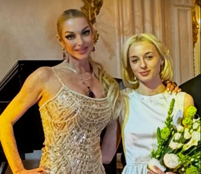 anastasija voločkova 2.png