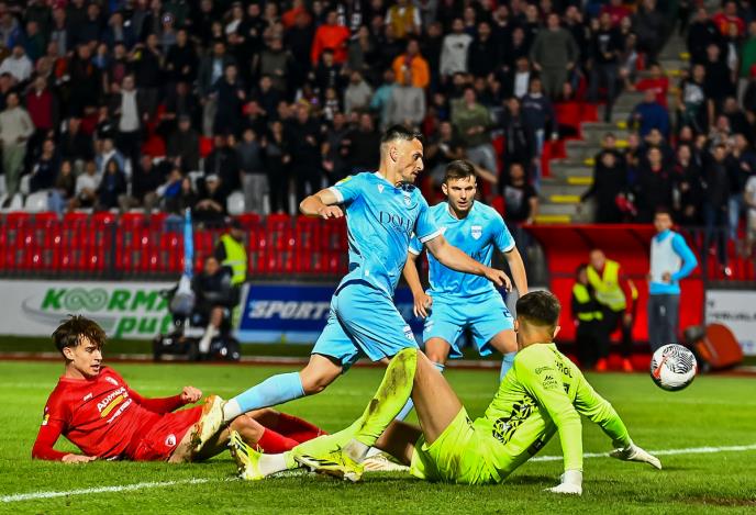 RADNICKI 1923-NOVI PAZAR_10.JPG