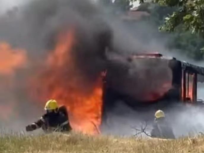 WhatsApp Image 2025-06-09 at 16.00.01_bad67ecf.jpg