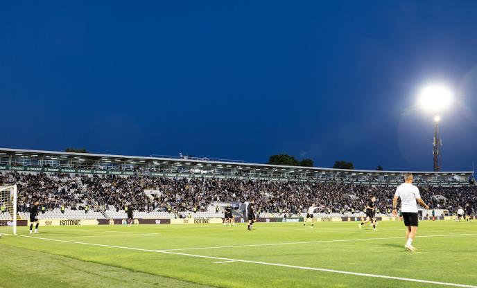 partizan - aek marko milošević tuča