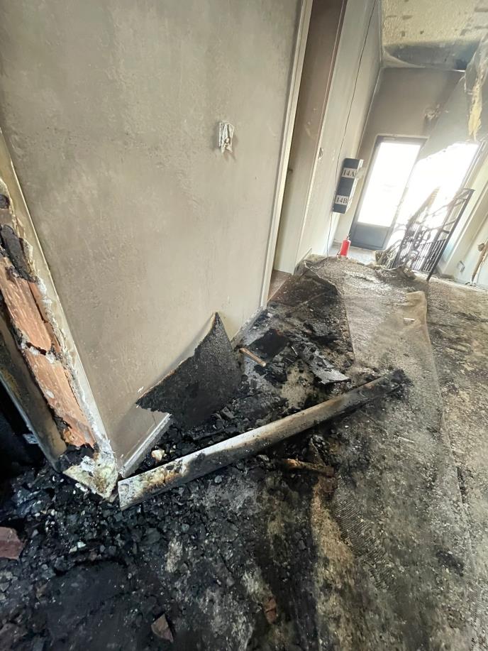 Stan izgoreo u požaru u Surčinu