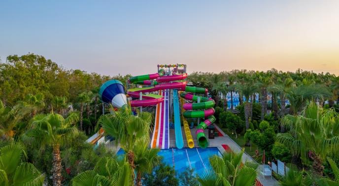 3. Delphin Palace.jpg