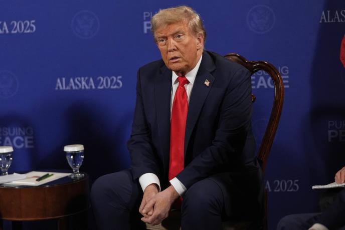 xxx AP Julia Demaree Nikhinson.jpg