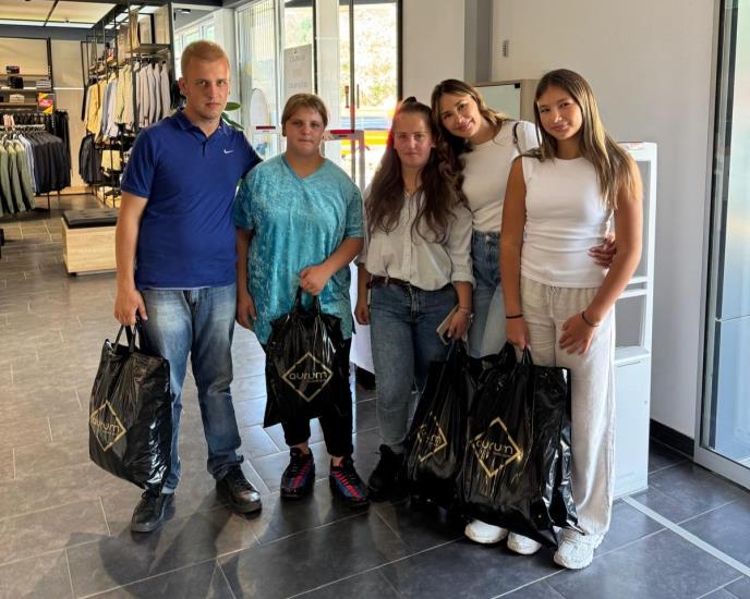 Prijepolje  (5) - sa svojim dobrotvorima.jpg