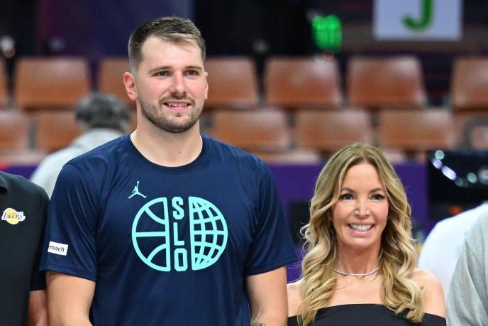 Luka Dončić i Džini Bas