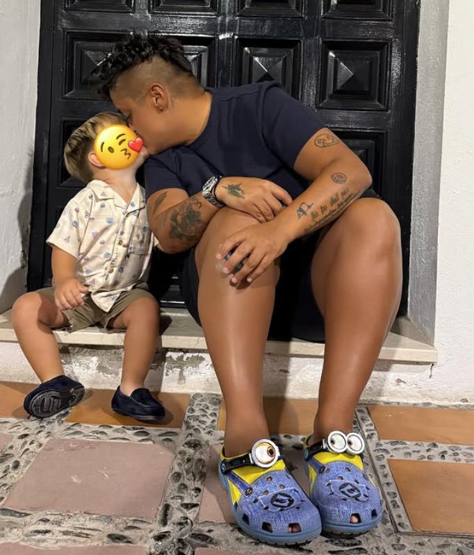 Marija Šerifović sa sinom na moru