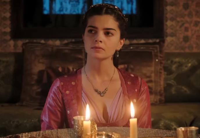 Pelin Karahan kao sultanija Mihrimah u seriji Sulejman Veličanstveni