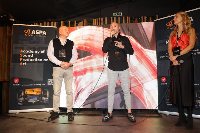 WhatsApp Image 2025-10-01 at 18.44.50.jpeg