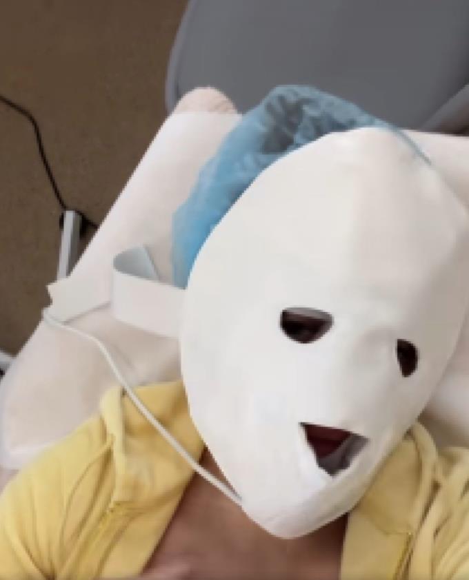 Luna Đogani na estetskoj korekciji