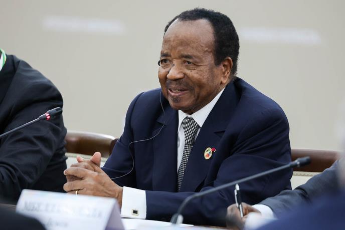 Paul Biya (2).jpg