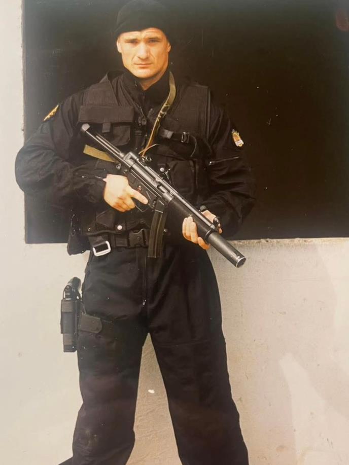 Mirko Filipović kao policajac