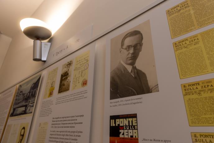 Nikola Selaković otvorio izložbu Ivo Andrić u Trstu (7).jpeg