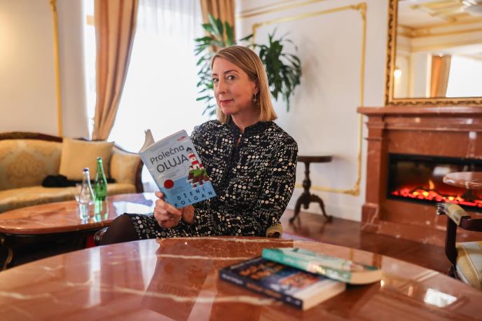 Spisateljica Dženi Kolgan u hotelu Moskva Beogradu