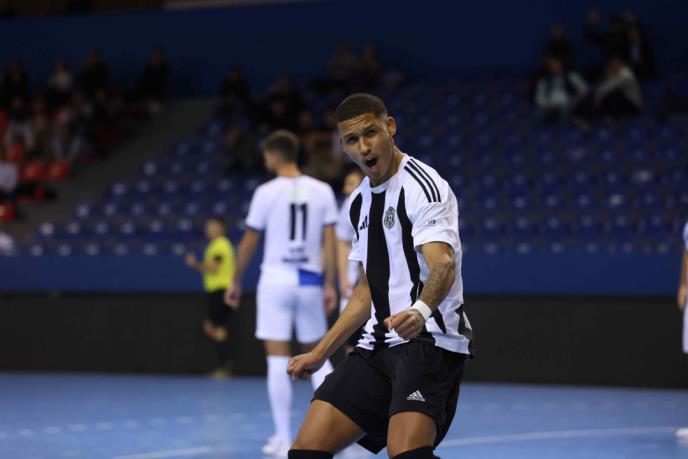 Kosta Oliveira Kaike.jpg