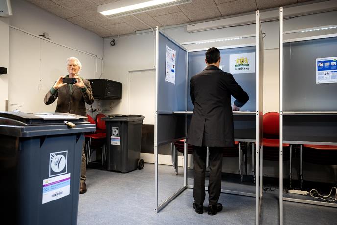 101 EPA Ramon Van Flymen.jpg