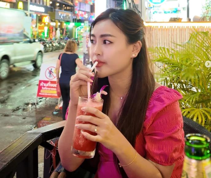 Ana Darla na Tajlandu.jpg