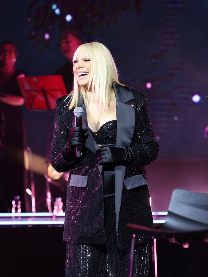 Emina Jahović, Milica Pavlović