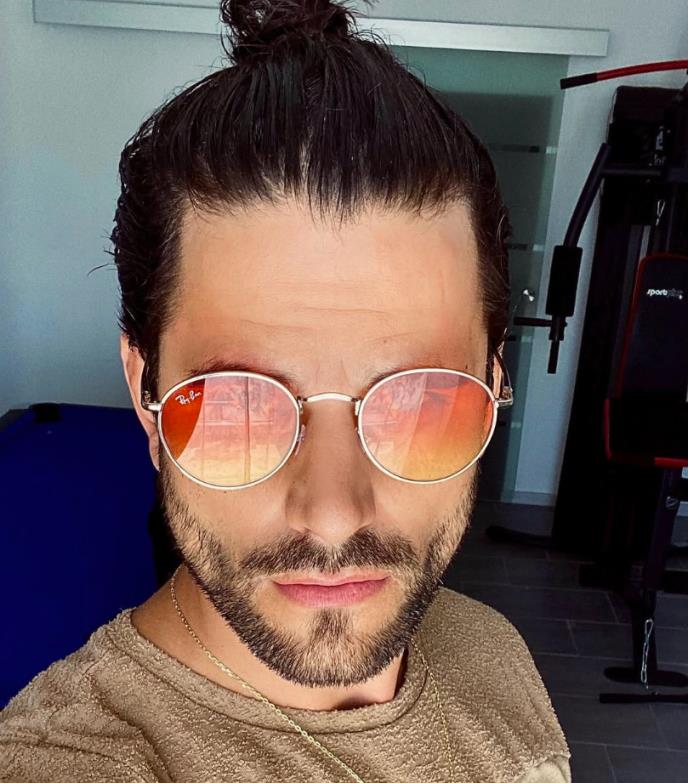 Iv-Len Unser se takmiči za Mister Univerzuma kao Srbin (1).jpg