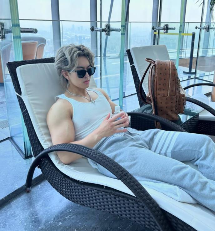 Džej Ma je sin najbogatijeg čoveka u Kini (3).png