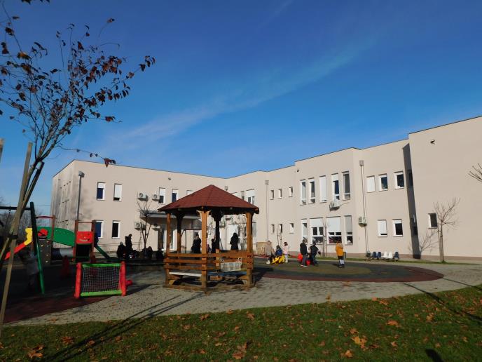 LOZNICA - Grade još jedno obdanište.JPG