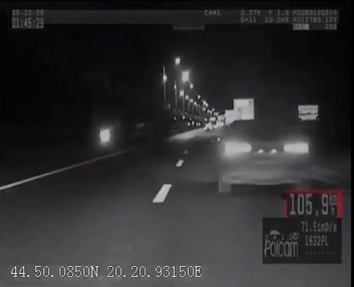 Pripadnici Ministarstva unutrašnjih poslova, Uprave saobraćajne policije, noćas, oko 2 časa, pre.mp4.00_00_15_05.Still006.jpg