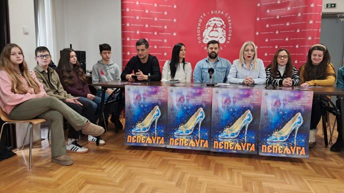 Predstava Pepeljuga - konferencija za medije