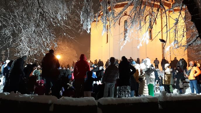 LOZNICA -Pijukanje.jpg