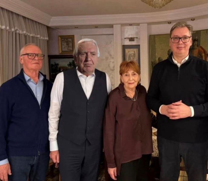 fotošop vučić.jpg