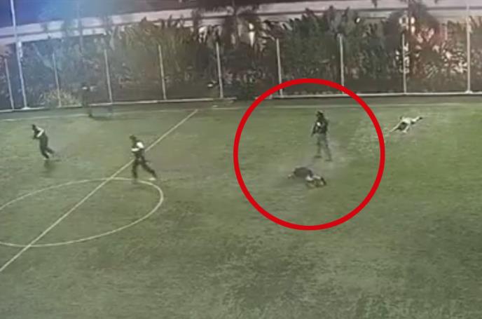 ubistvo fudbalski teren ostrvo Mokoli Ekvador