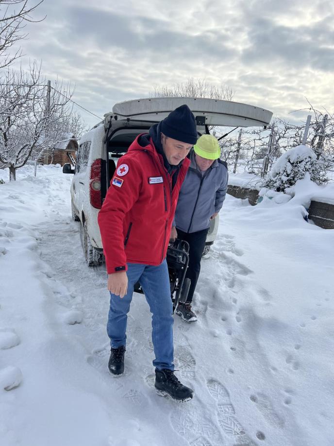 Crveni krst pomaže ugroženima od snega 5.jpg