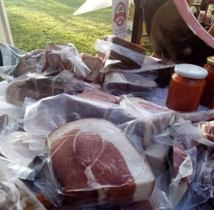 Suhomesnato Rakić (6).png