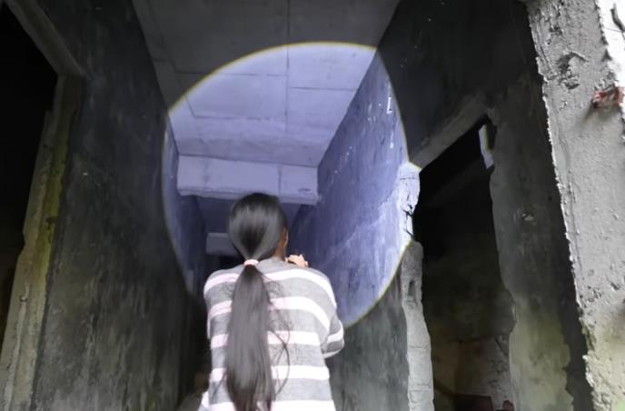 Kuća na planini u Kini - iznutra