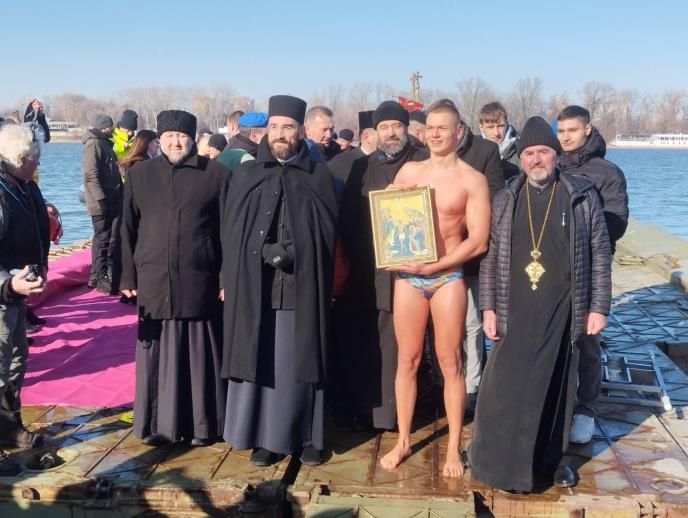 Bogojavljenje plivanje Časni krst Novi Sad (3).jpeg