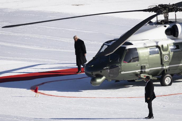 Trump02 EPA Michael Buholzer.jpg