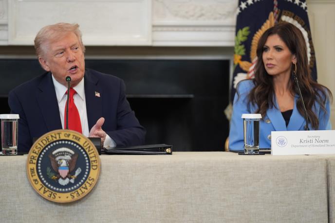 Donald Tramp Kristi Noem