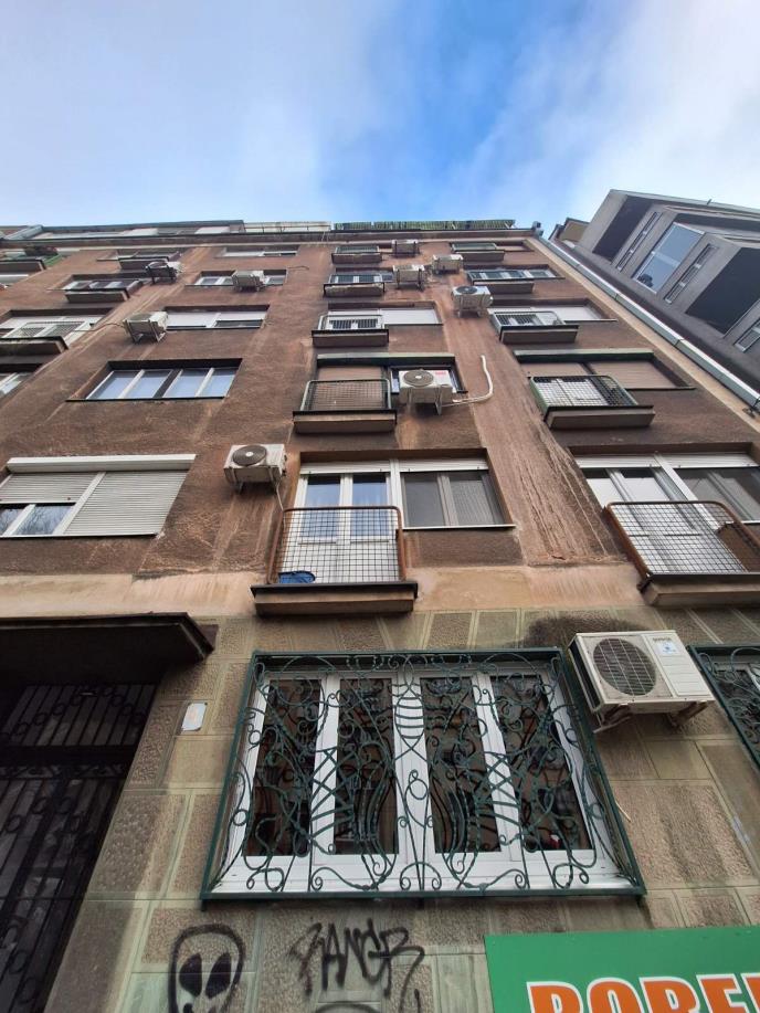 telo devojke, Palilula