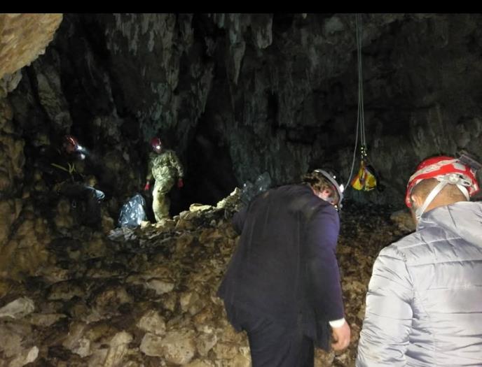 Foto FB Milan Stamatović - Jama Cerova 1 (1).jpg