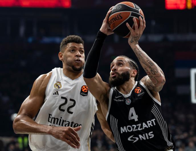 Dvejn Vašington na meču Partizan Real