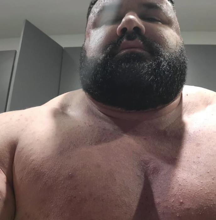 Ervin Mujaković više ne liči na sebe.