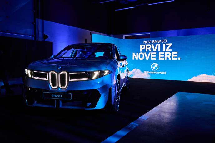 BMW iX3 7.jpg