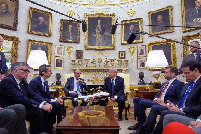 x03 AP Mark Schiefelbein.jpg