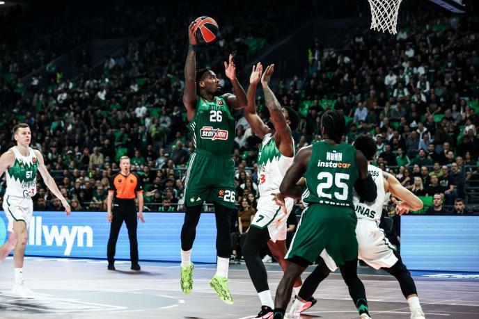 Matijas Lesor na meču Panatinaikos - Žalgiris