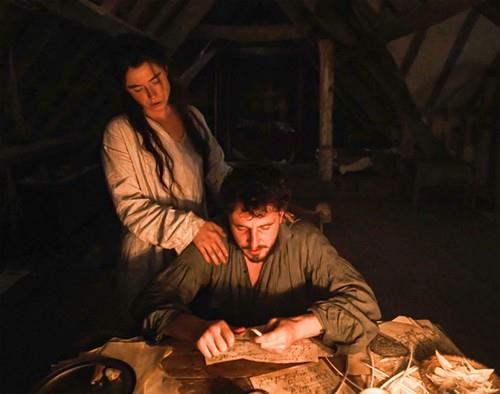 Džesi Bakli u filmu Hamnet