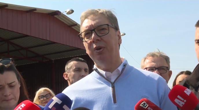 Aleksandar Vučić (4).png