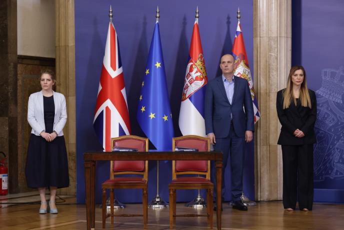 Potpisivanje ugovora RFZO i kompanije AstraZeneka