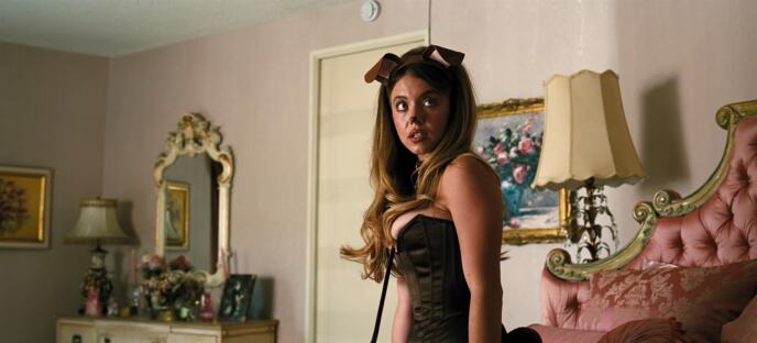 Sidni Svini kao Kesi u kontroverznoj sceni iz treće sezone serije „Euforija“