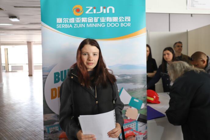 Viktorija Momirovic .jpg