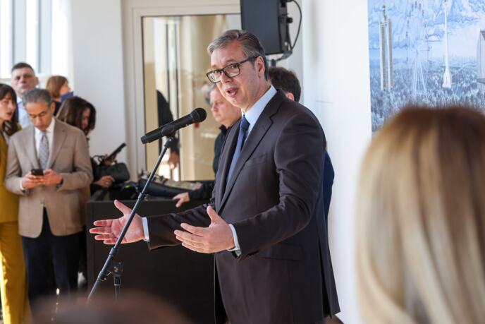 Aleksandar Vučić Kula Beograd vidikovac.jpeg